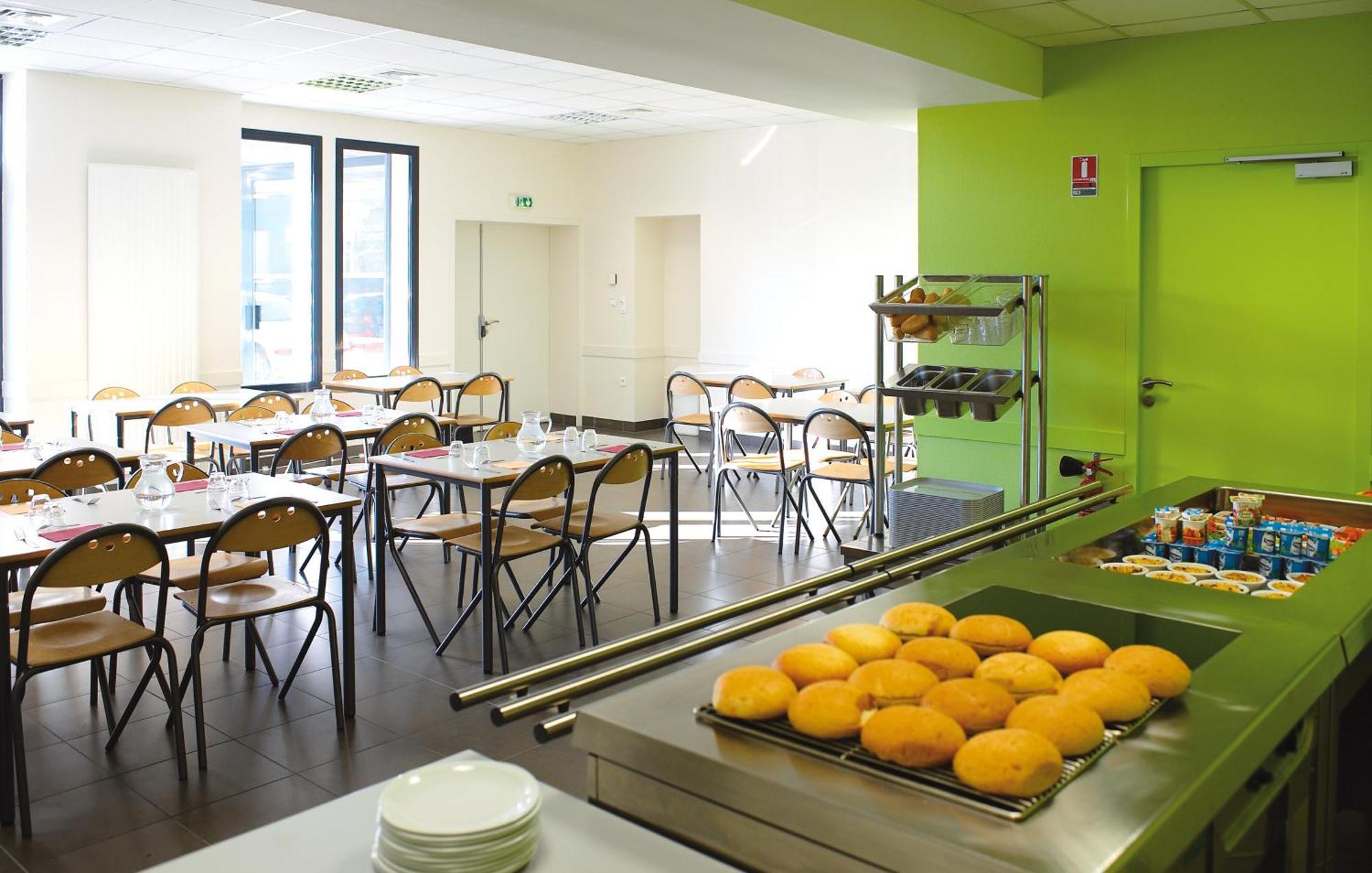 Hotel Jf Accueil & Formation Cholet Exterior foto